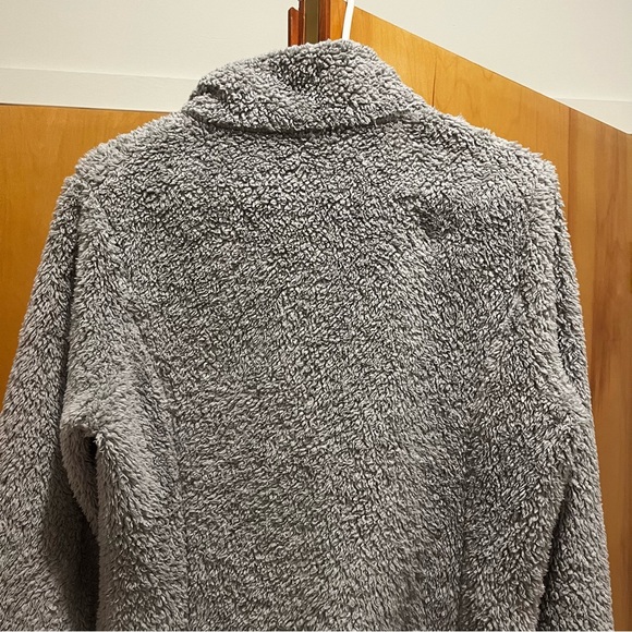 Patagonia Soft Gray Quarter-Zip Fleece - Picture 5 of 7